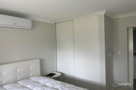 Property photo of 52 Waterton Way Cooloongup WA 6168