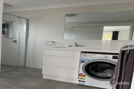 Property photo of 52 Waterton Way Cooloongup WA 6168