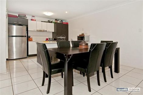 Property photo of 6 Sunrise Crescent Regents Park QLD 4118