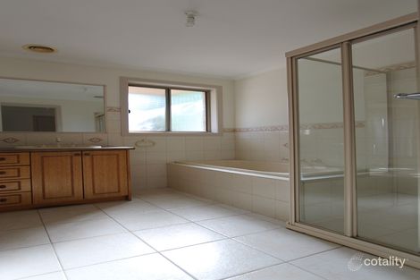 Property photo of 15 Melrose Place Mill Park VIC 3082