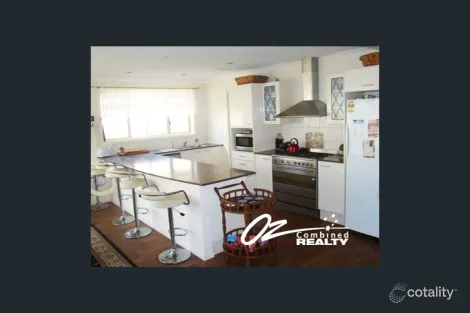 Property photo of 19 Basin View Parade Basin View NSW 2540