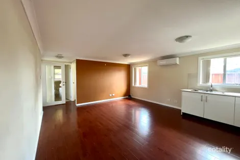 Property photo of 5 Victoria Road Macquarie Fields NSW 2564