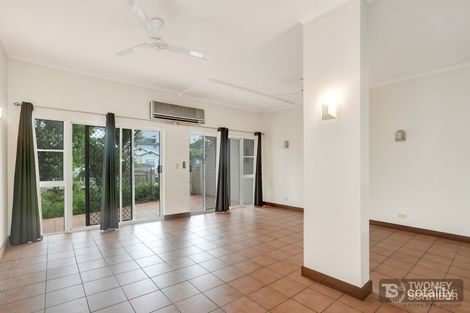 1/297-301 Lake St, Cairns North, QLD 4870
