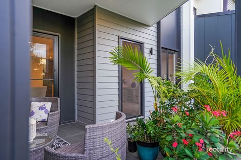 Property photo of 21 Tasmania Avenue Newport QLD 4020