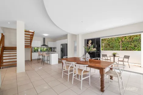 Property photo of 16 Rocklea Drive Southside QLD 4570