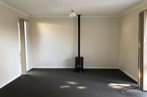 Property photo of 28 Taranaki Crescent Noarlunga Downs SA 5168