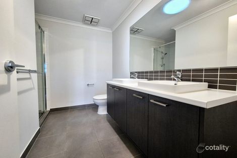 Property photo of 50 Waterbird Circuit Weir Views VIC 3338