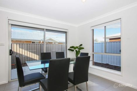 Property photo of 2/11 Bungendore Road Queanbeyan East NSW 2620