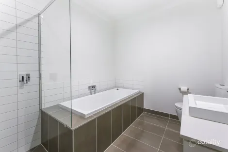 Property photo of 43 Quarter Circuit Springvale VIC 3171