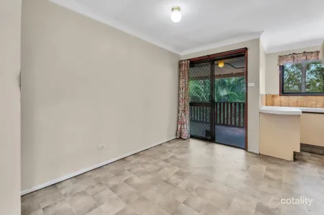 Property photo of 2/49 Corunna Crescent Ashmore QLD 4214
