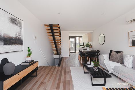 17/1 Calaby St, Coombs, ACT 2611