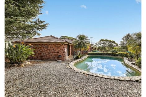 Property photo of 8 Kippax Place Menai NSW 2234