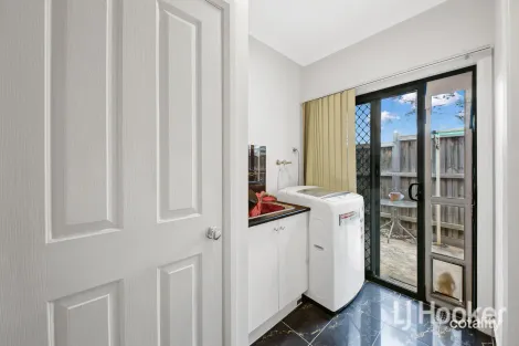 Property photo of 37 Bangalay Drive Brookfield VIC 3338