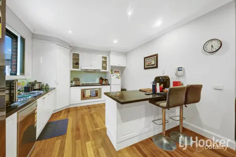 Property photo of 37 Bangalay Drive Brookfield VIC 3338