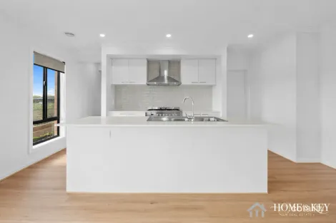 Property photo of 9 Yarding Street Donnybrook VIC 3064