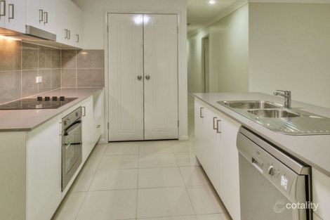 Property photo of 41 Waratah Crescent Springfield Lakes QLD 4300