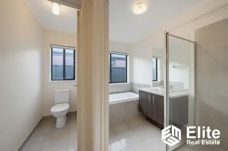 Property photo of 11 Radiance Street Tarneit VIC 3029