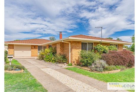 Property photo of 12 Robina Crescent Armidale NSW 2350