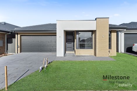 15 Theatre Cct, Clyde North, VIC 3978