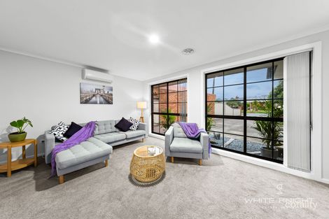 Property photo of 37 Bundeena Avenue Kealba VIC 3021