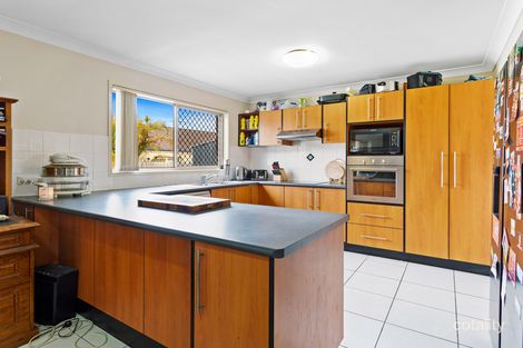 Property photo of 2 Summerhill Drive Morayfield QLD 4506
