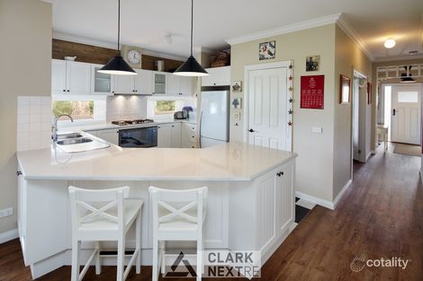 Property photo of 8 Folkstone Court Drouin VIC 3818