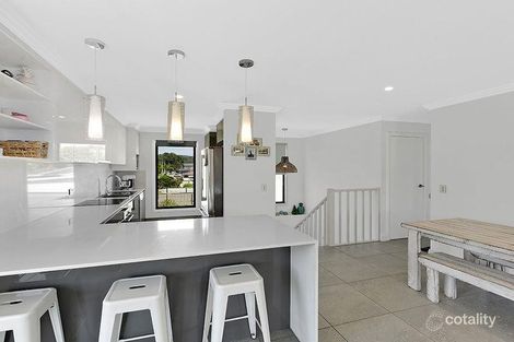 Property photo of 50 Kerry Crescent Berkeley Vale NSW 2261