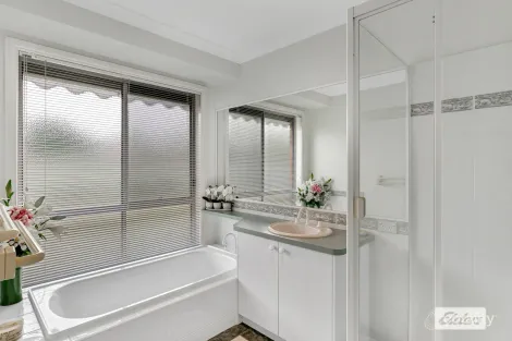 Property photo of 154-156 Golf Club Drive Howlong NSW 2643