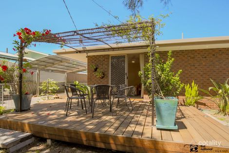 Property photo of 29 Third Parade Raymond Island VIC 3880