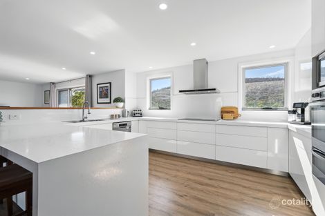 Property photo of 2 Pauls Road Lindisfarne TAS 7015