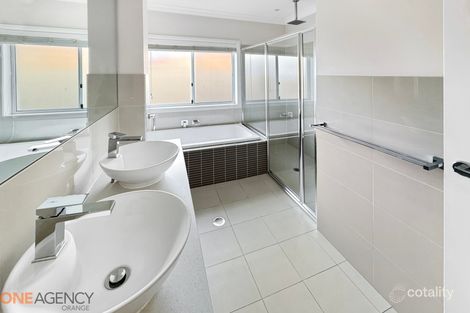 Property photo of 1 Rosetto Close Orange NSW 2800
