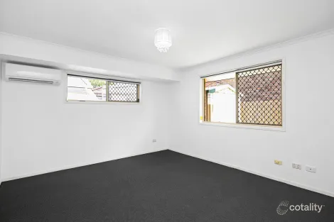 Property photo of 1 Epsom Close Bracken Ridge QLD 4017