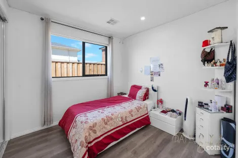 Property photo of 22 Veronica Crescent Deanside VIC 3336