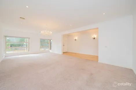 Property photo of 2 Jasper Place Donvale VIC 3111