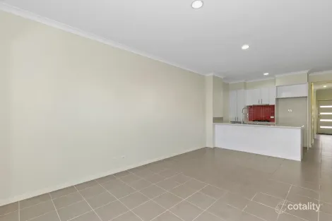 Property photo of 38 Little Windrock Lane Craigieburn VIC 3064
