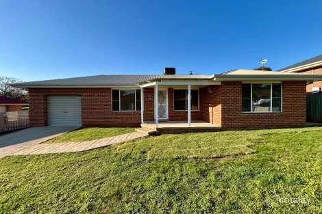 28 Pineview Cct, Young, NSW 2594