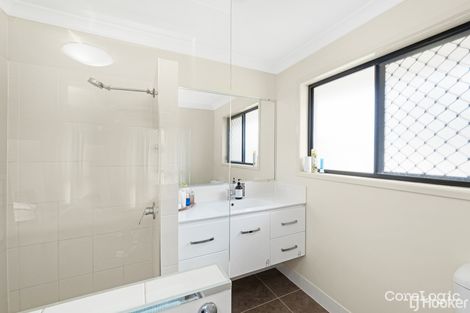 Property photo of 12 Riviera Way Mulambin QLD 4703