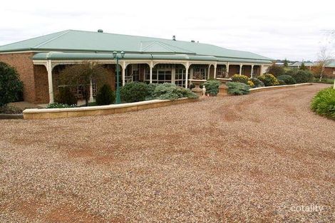 28 Hammond Cct, Hopetoun Park, VIC 3340