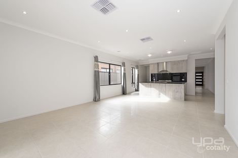 Property photo of 49 Diamond Parade Cobblebank VIC 3338