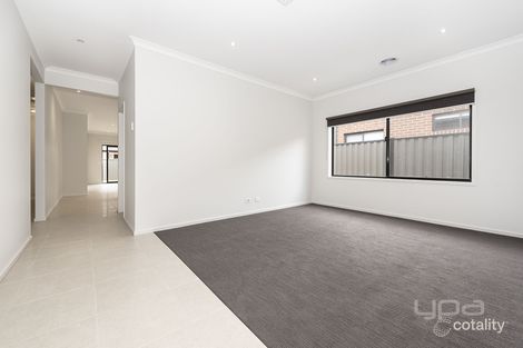 Property photo of 49 Diamond Parade Cobblebank VIC 3338
