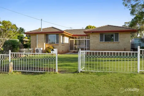 8 Illawarra St, Harristown, QLD 4350