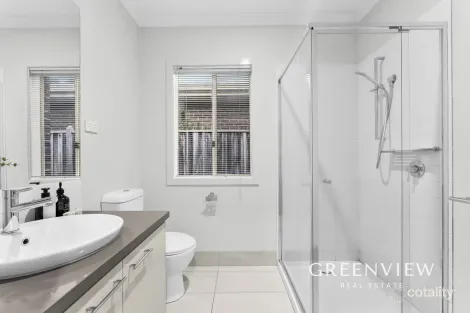 Property photo of 10 Brolin Terrace Cranbourne North VIC 3977