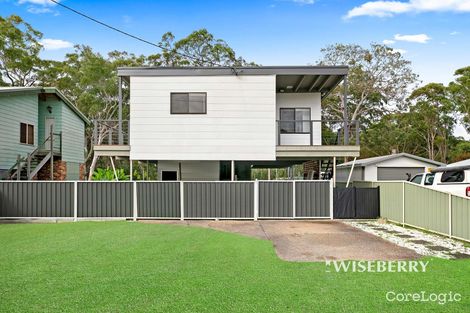 Property photo of 13 Karoola Avenue Kingfisher Shores NSW 2259