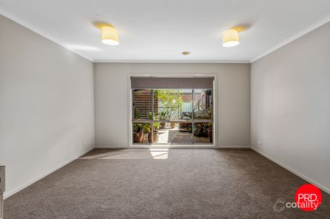 Property photo of 15 Edmarna Way Maiden Gully VIC 3551
