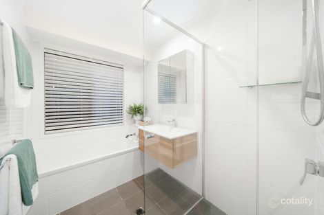 Property photo of 14 Eileen Avenue Southport QLD 4215