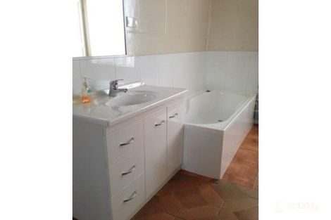 Property photo of 215 Pine Street Hay NSW 2711