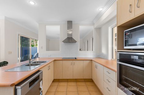 Property photo of 2/16 Tenth Avenue Palm Beach QLD 4221