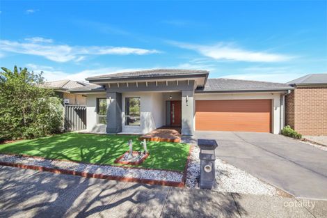 Property photo of 8 Eltham Parade Manor Lakes VIC 3024