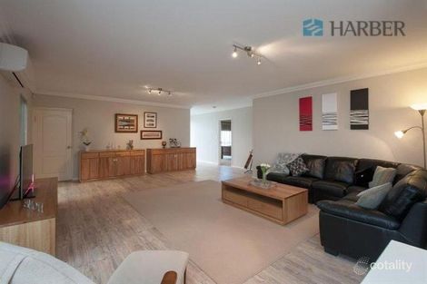 Property photo of 19 Backshall Place Wanneroo WA 6065