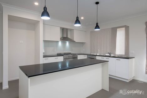 Property photo of 4 Tidworth Way Officer South VIC 3809